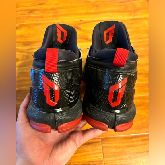 Damian Lillard Adidas Basketball Sneakers - Picture 4 of 6